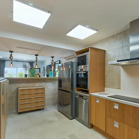 Renovated House In Marbellas Golden Mile Pass The Keys Apartment *